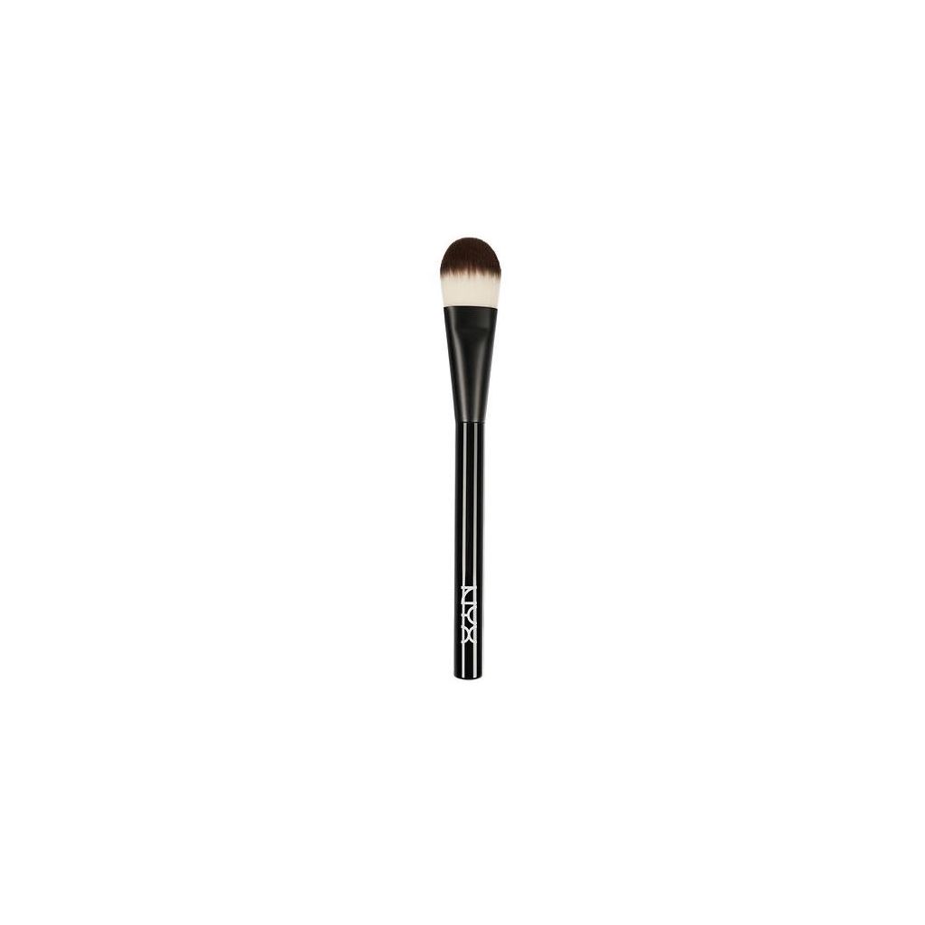 NYX pro flat foundation brush 07