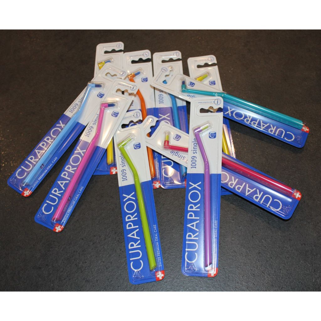 Curaprox singeltandbørste 1009 assorteret farver
